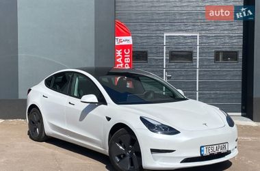 Седан Tesla Model 3 2023 в Киеве