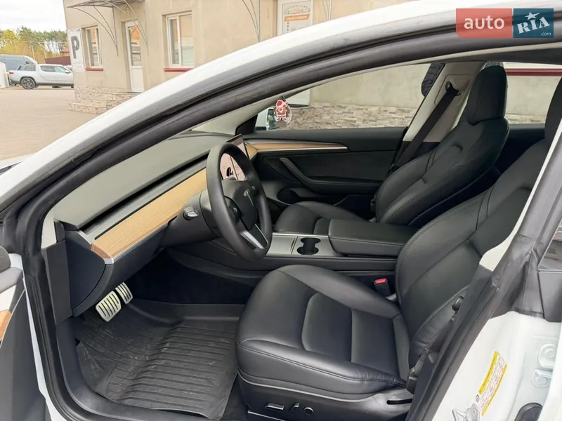 Tesla Model 3 2023 VIN 5YJ3E1EC8PF661536 фото оголошення 10 з 31