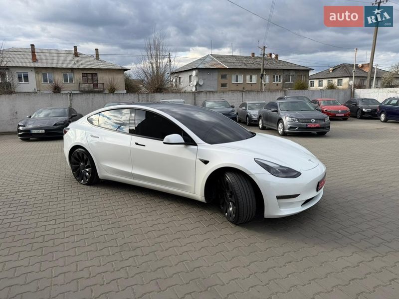 Седан Tesla Model 3 2023 в Луцьку фото 12 Седан Tesla Model 3 2023 в Луцьку