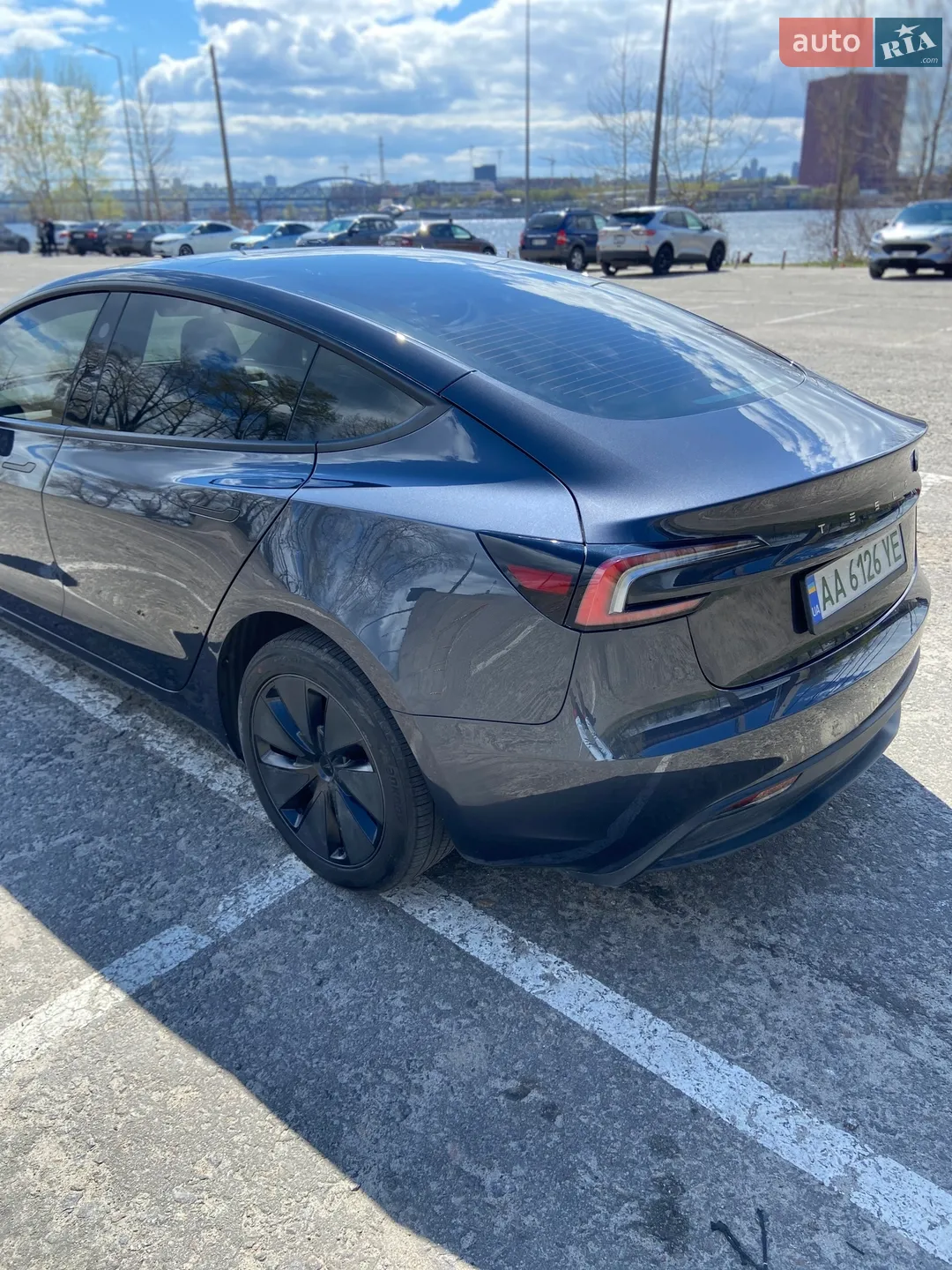 2025 Tesla Model 3 - мініатюра 4