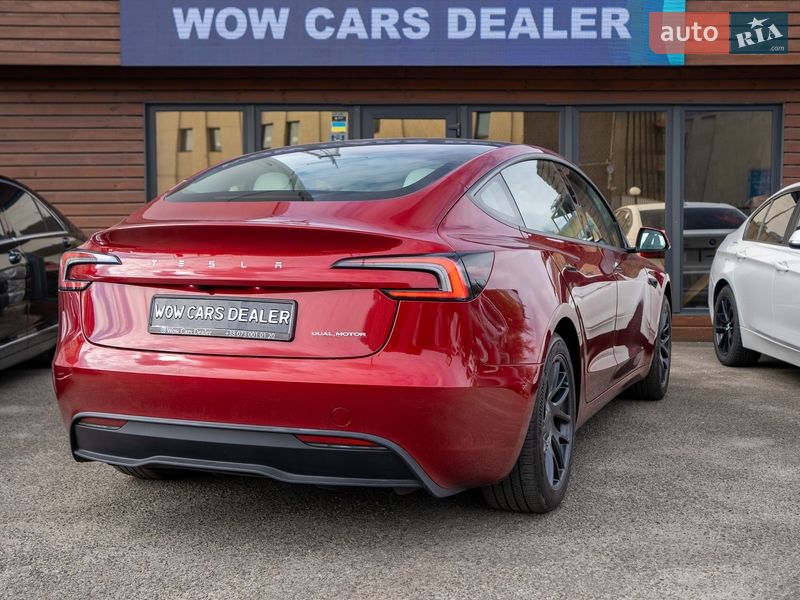 Седан Tesla Model 3 2024 в Киеве