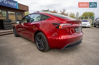 Седан Tesla Model 3 2024 в Киеве