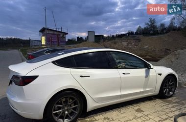 Седан Tesla Model 3 2022 в Львові