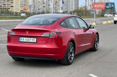 Седан Tesla Model 3 2022 в Киеве