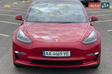 Седан Tesla Model 3 2022 в Киеве