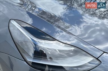 Седан Tesla Model 3 2021 в Луцке
