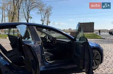 Седан Tesla Model 3 2024 в Киеве