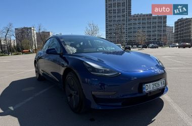 Седан Tesla Model 3 2021 в Киеве