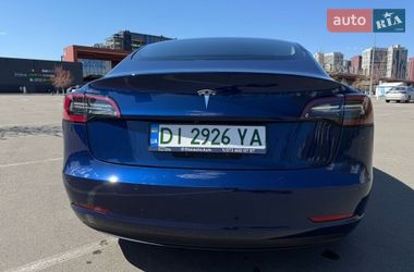 Седан Tesla Model 3 2021 в Киеве