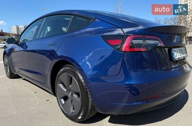 Седан Tesla Model 3 2021 в Киеве