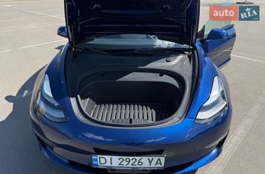 Седан Tesla Model 3 2021 в Києві