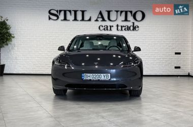 Седан Tesla Model 3 2025 в Одессе