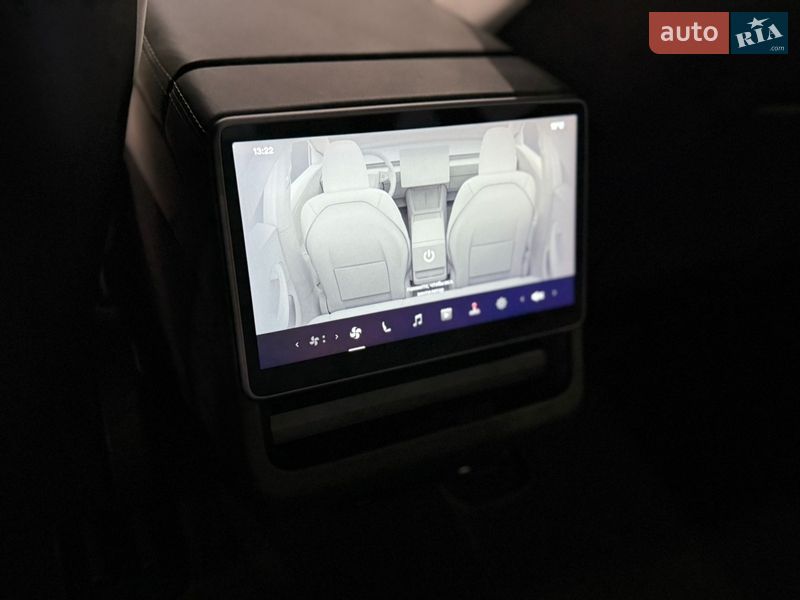 Седан Tesla Model 3 2025 в Одессе