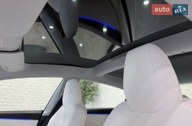Седан Tesla Model 3 2025 в Одессе