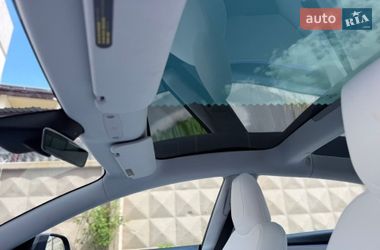 Седан Tesla Model 3 2025 в Одессе