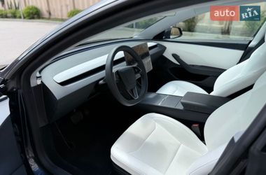 Седан Tesla Model 3 2025 в Одессе