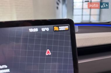 Седан Tesla Model 3 2025 в Одессе
