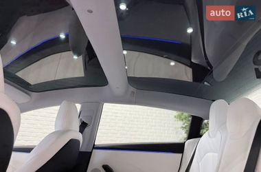 Седан Tesla Model 3 2025 в Одессе