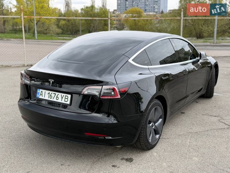 Седан Tesla Model 3 2020 в Киеве