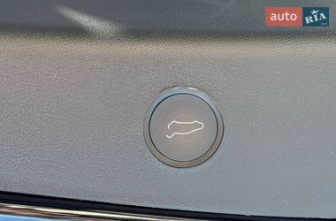 Седан Tesla Model 3 2022 в Ровно