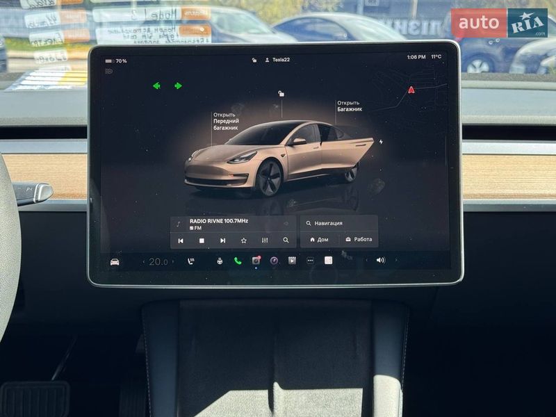 Седан Tesla Model 3 2022 в Ровно