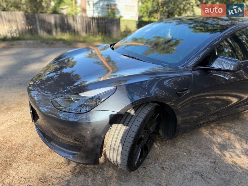 Седан Tesla Model 3 2022 в Ірпені