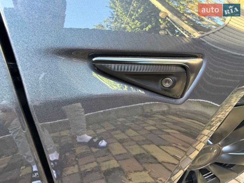 Седан Tesla Model 3 2022 в Ірпені