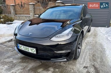 Седан Tesla Model 3 2020 в Львові