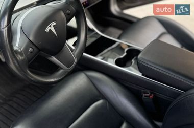 Седан Tesla Model 3 2019 в Луцке