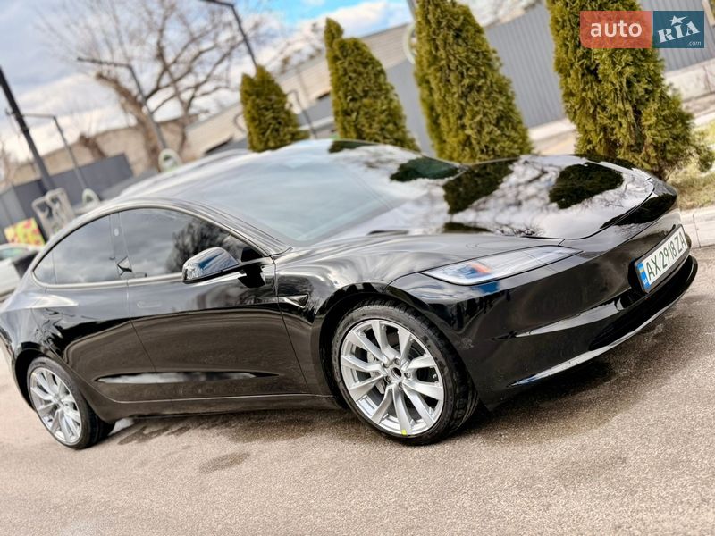 Седан Tesla Model 3 2024 в Харькове