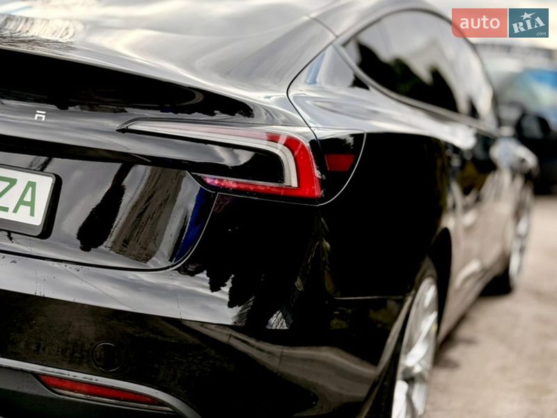 Седан Tesla Model 3 2024 в Харькове