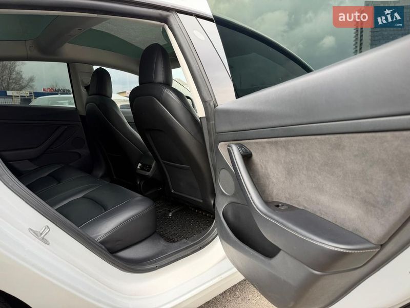 Седан Tesla Model 3 2022 в Киеве фото 51 Седан Tesla Model 3 2022 в Киеве