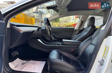 Седан Tesla Model 3 2018 в Львове