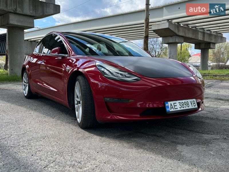 Tesla Model 3 2018