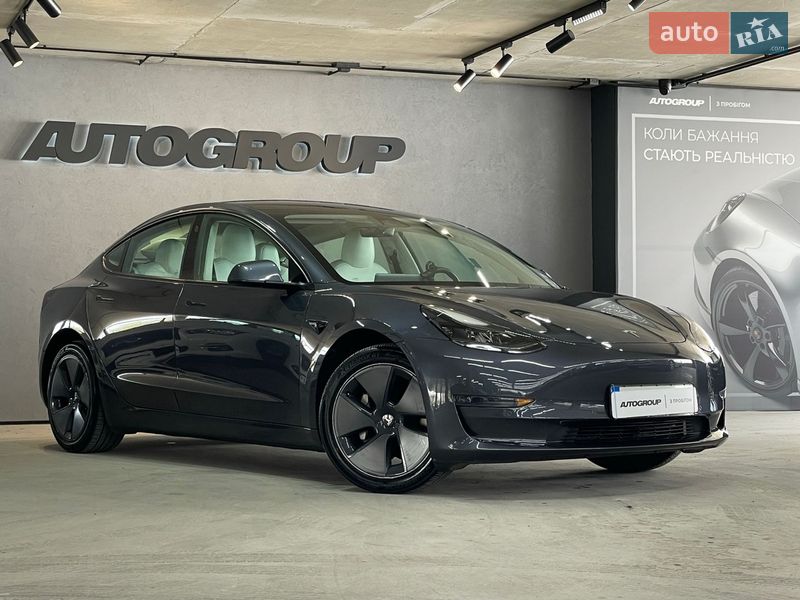 Tesla Model 3 2022