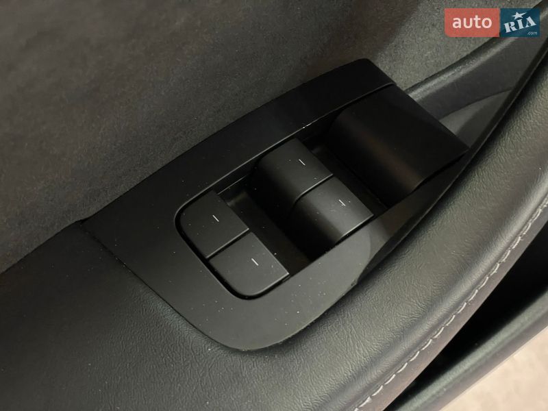 Седан Tesla Model 3 2022 в Одесі