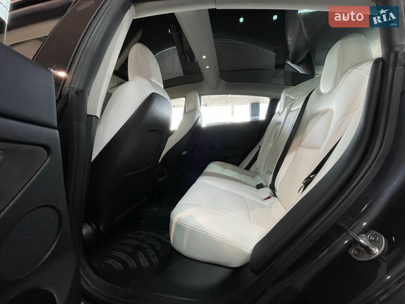 Седан Tesla Model 3 2022 в Одесі