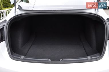 Седан Tesla Model 3 2019 в Одесі