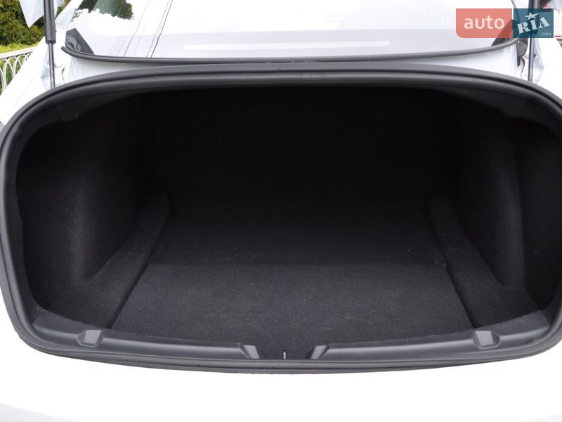 Седан Tesla Model 3 2019 в Одесі