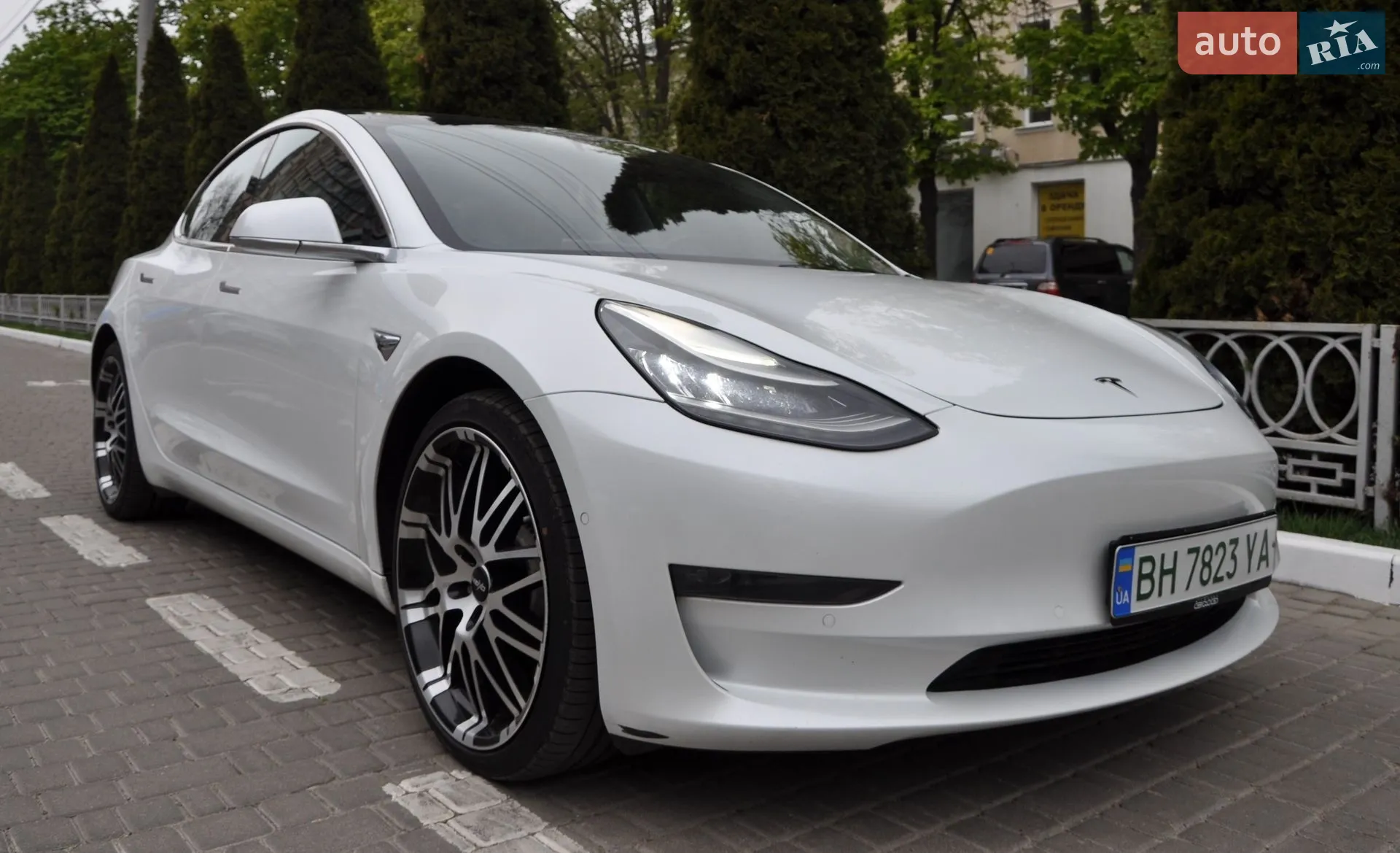2019 Tesla Model 3 - мініатюра 10