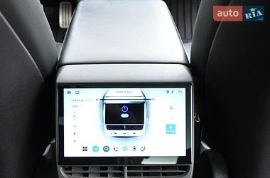 Седан Tesla Model 3 2019 в Одесі