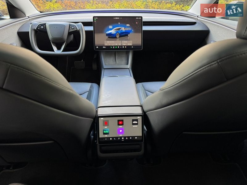 Седан Tesla Model 3 2025 в Киеве