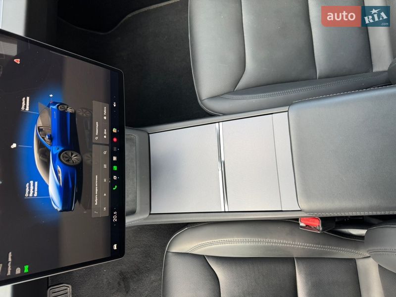 Седан Tesla Model 3 2025 в Киеве