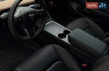 Седан Tesla Model 3 2023 в Киеве