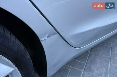 Седан Tesla Model 3 2018 в Луцьку