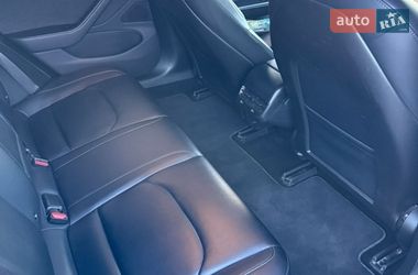 Седан Tesla Model 3 2018 в Луцьку