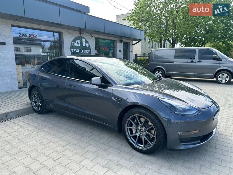 Седан Tesla Model 3 2022 в Виноградове