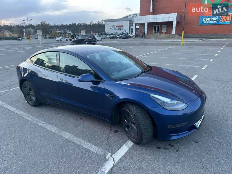 Седан Tesla Model 3 2020 в Броварах