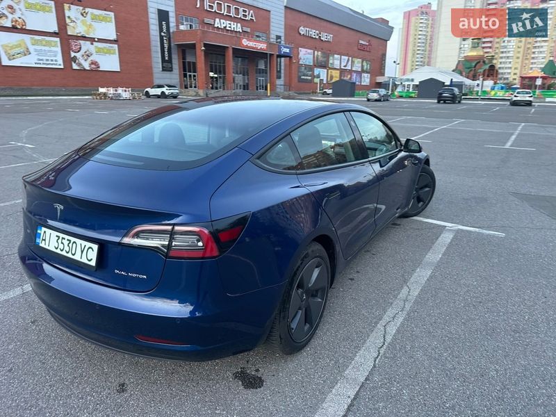 Седан Tesla Model 3 2020 в Броварах