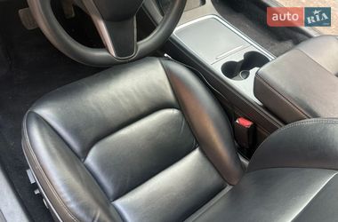 Седан Tesla Model 3 2020 в Броварах